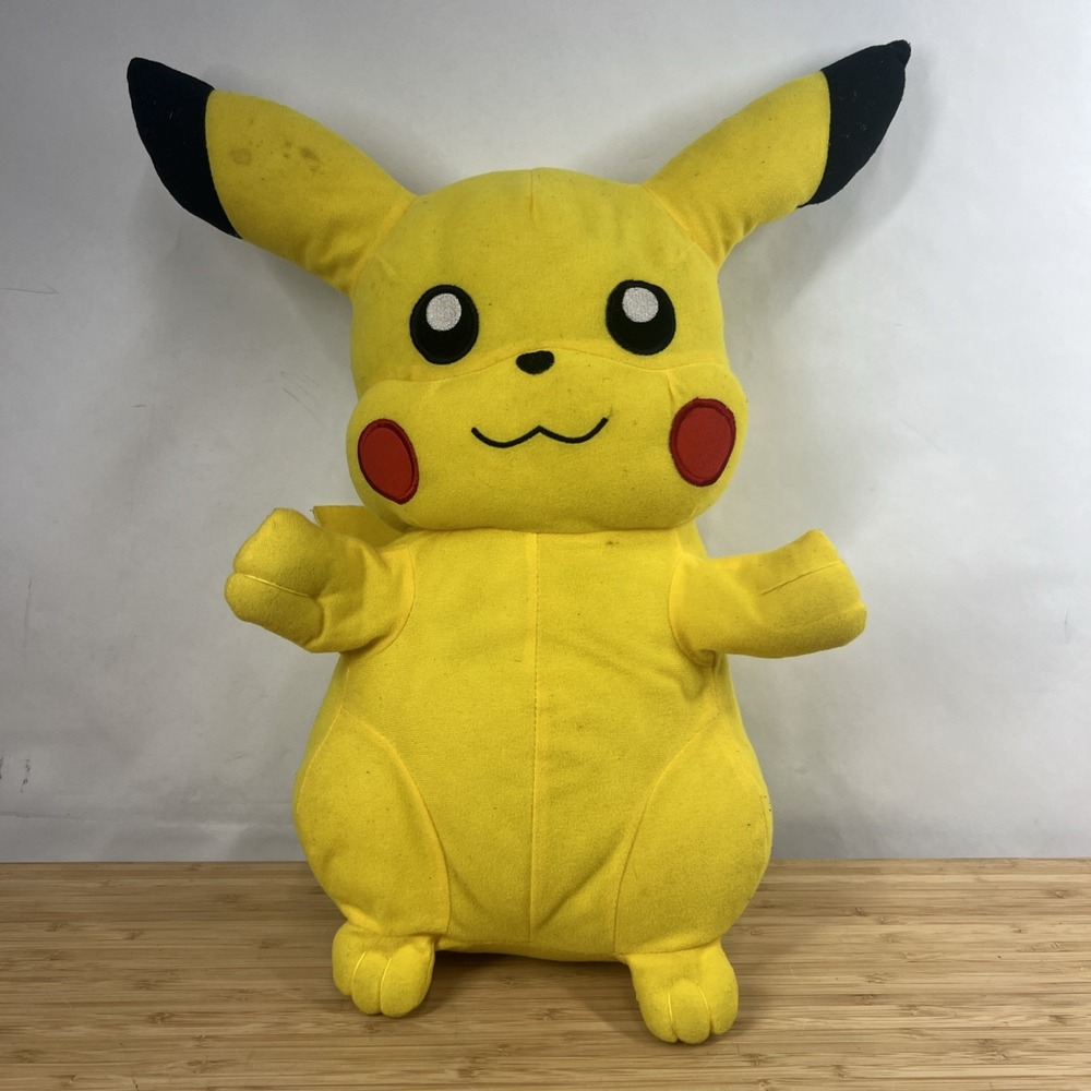 2010 Pokemon Pikachu Plush Toy Factory Nintendo 313X001 Vintage Stuffed Toy